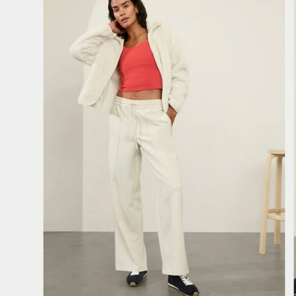 NWT Athleta Endeavor High Rise Relaxed Pant L Off White Bone Travel Lounge - Picture 1 of 15